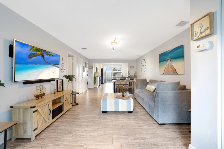 Sunny Waterside B in Dania Beach