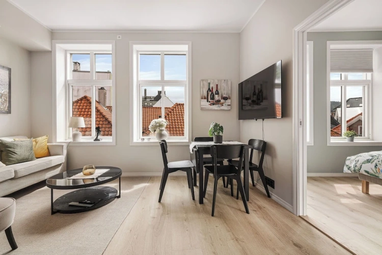 2 Bedrooms Apartment with city view