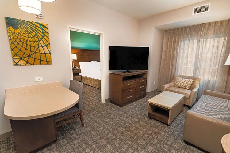 2 Bedrooms Sextuple Suite