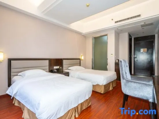 Standard Double room with lake view