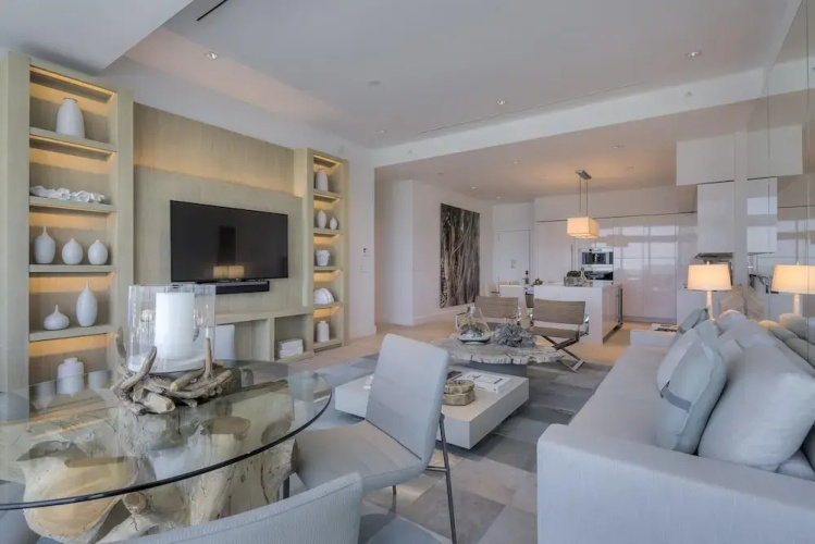 2 2 City View Penthouse Ph1615