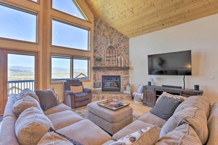 5 Bedrooms Cottage
