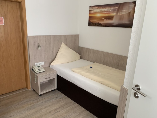 Standard Single room