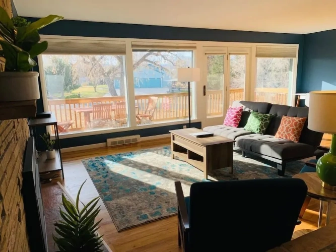 Quadruple Club Cottage