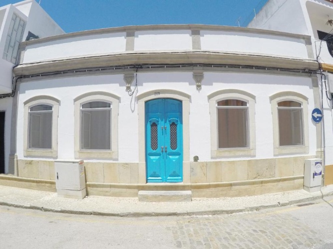 4 Bedrooms Cottage