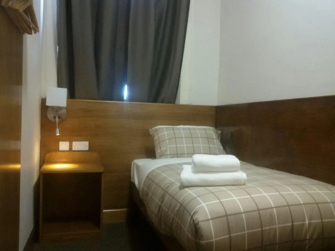 Douglas Hotel