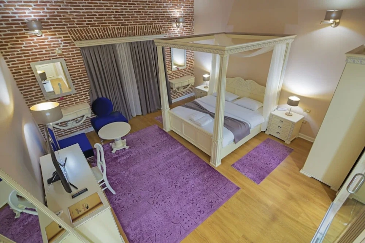 Superior Double Suite with garden view