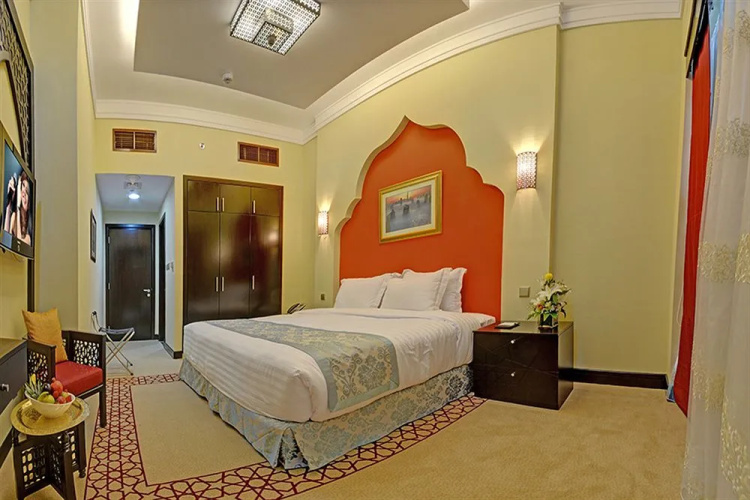 Boutique 7 Hotel & Suites
