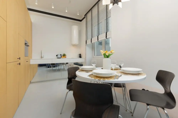 1 Bedroom Apartment with balcony