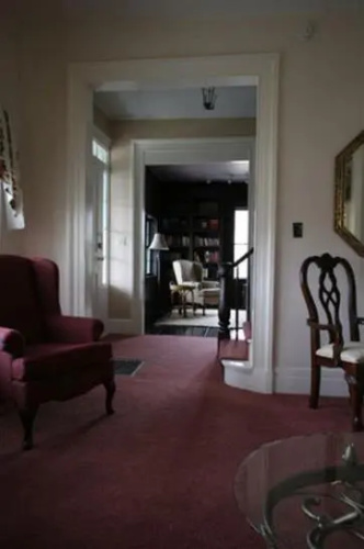 42 Montgomery Bed and Breakfast