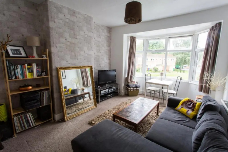 36B Burton Road