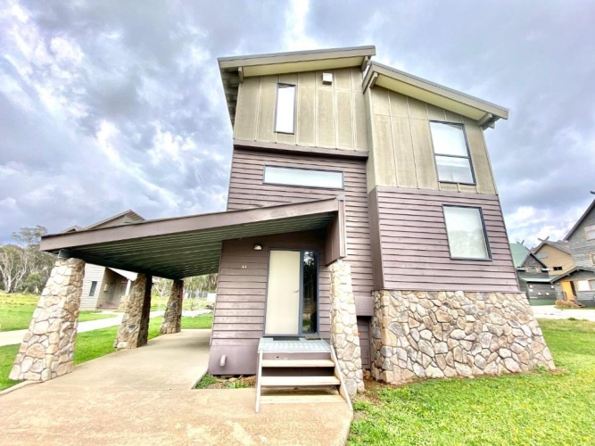 3 Bedrooms Cottage