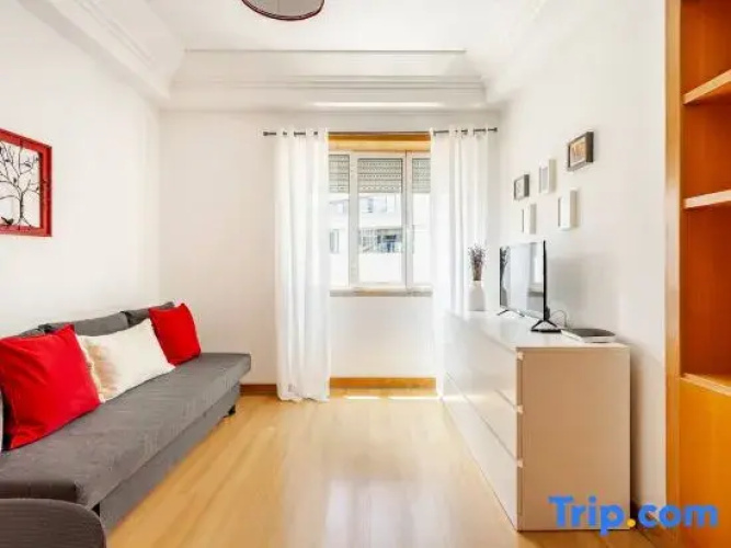 Top Location Beautiful Apartment!