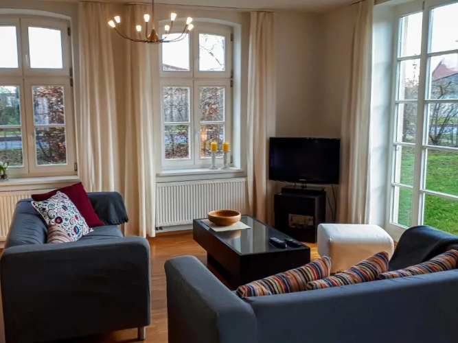 2 Bedrooms Apartment