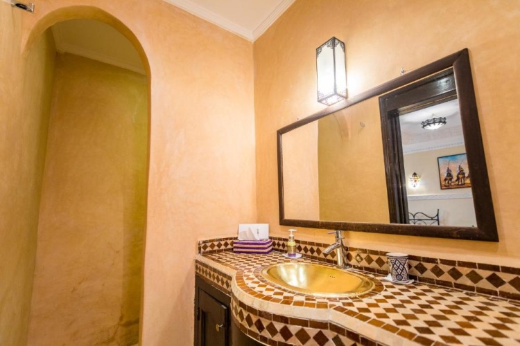 Standard Triple room