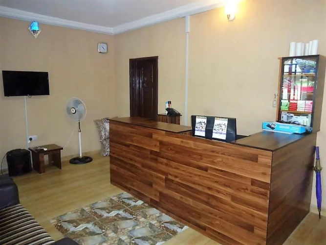 2 Bedrooms Apartment