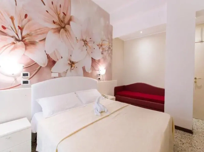 Standard Triple room with balcony