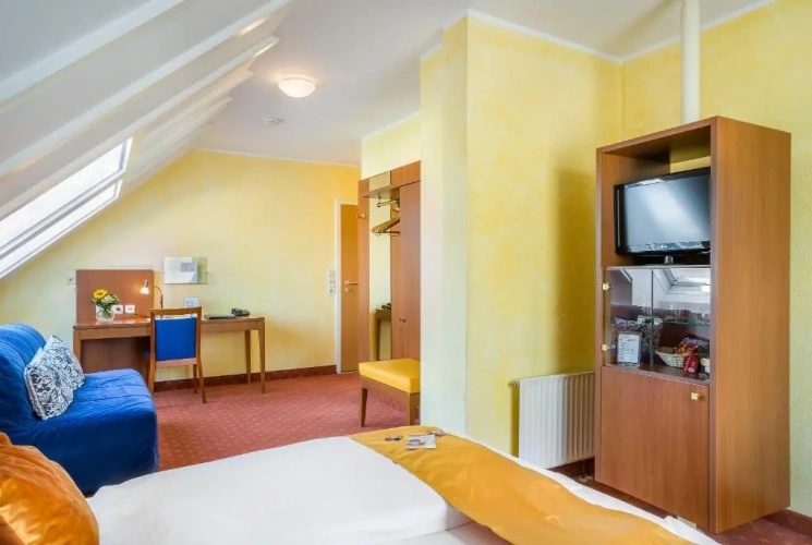 Superior Triple room