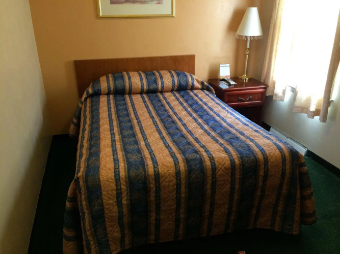 Howard's Motel
