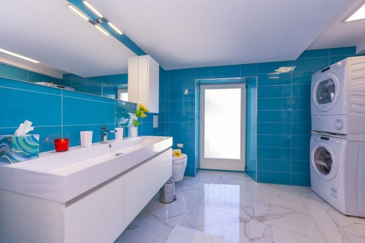 Red View Apartment