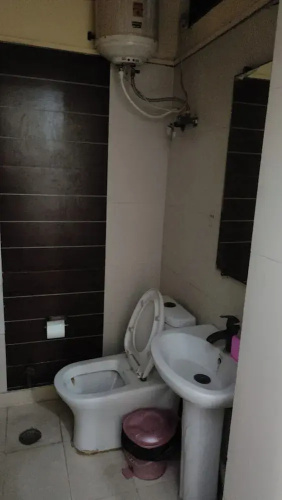 Goroomgo Noida Royal Residency