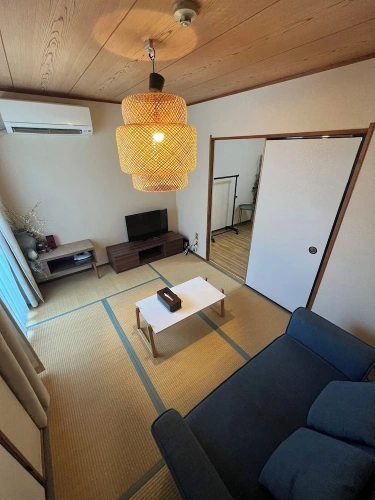 2 Bedrooms Apartment