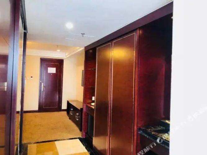 Zilanmen Longting Hotel