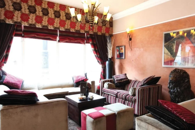 Lion Hotel