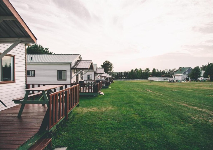 2 Bedrooms Cottage