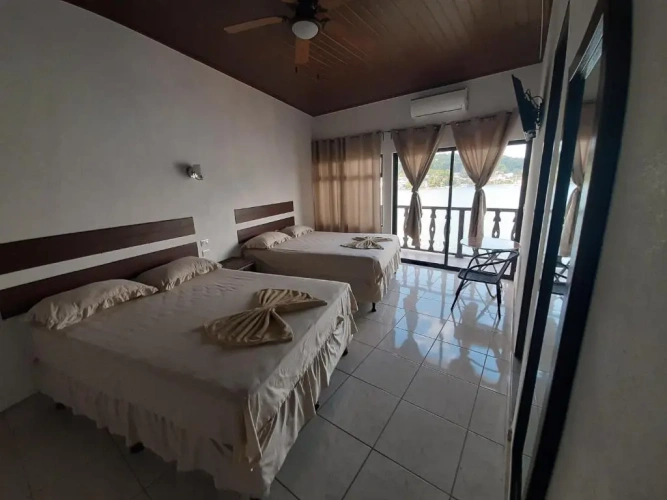 Deluxe Quadruple room