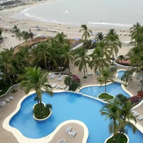 Frente al mar Carabelas de Colon