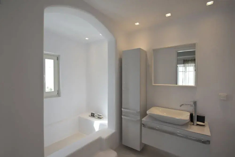 Villa Zircon