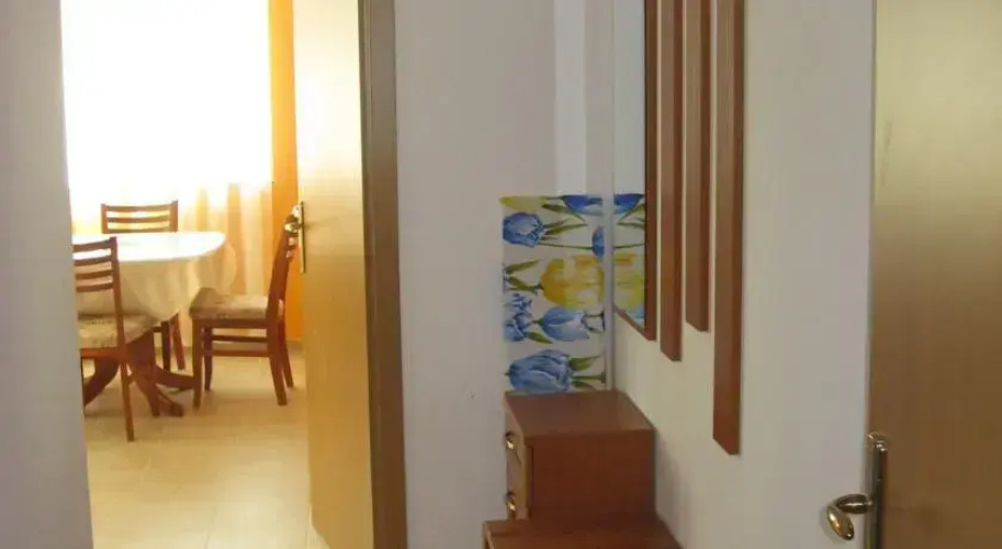 Hermes Apartments
