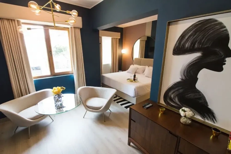 Deluxe Suite