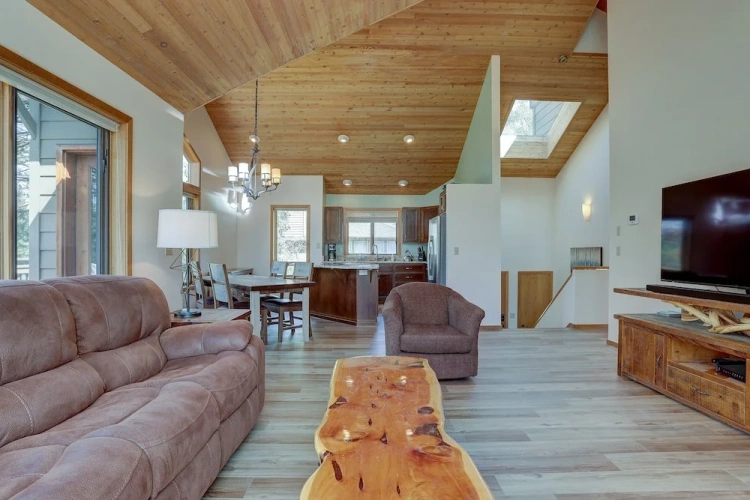 3 Bedrooms Cottage