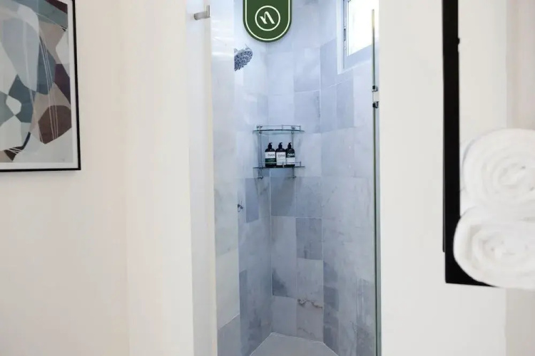 Ocean View 2BR Condo - Private Terrace - Beach