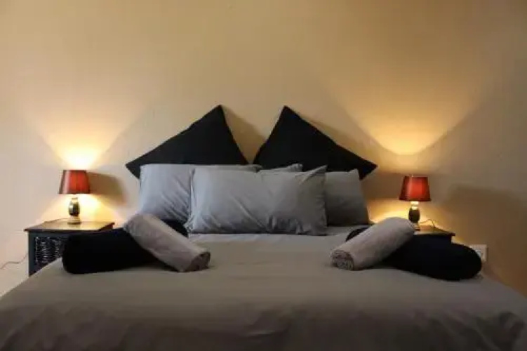 Safari Manor
