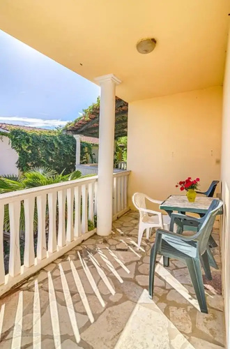Comfort Pool Apartments