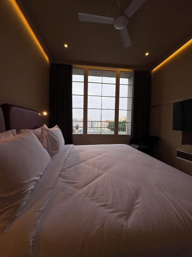 Deluxe Double room with balcony and with courtyard view