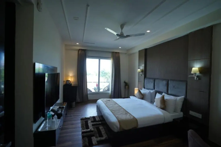 Deluxe Double room with balcony