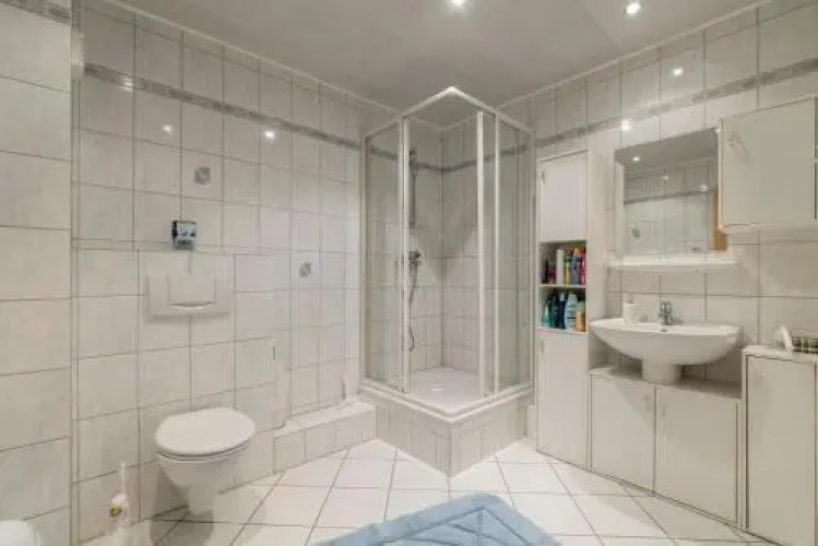 5504 Private Rooms