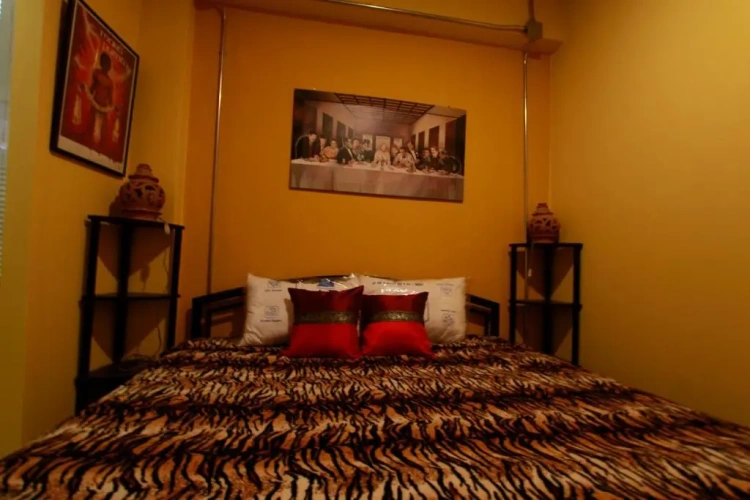 2 Bedrooms Apartment