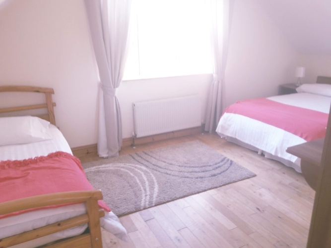 2 Bedrooms Apartment