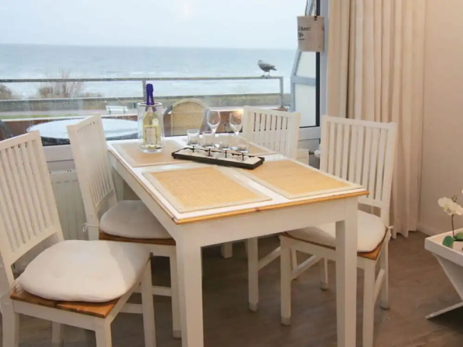 Sea View E&J Paul Comfortable Vacation Home