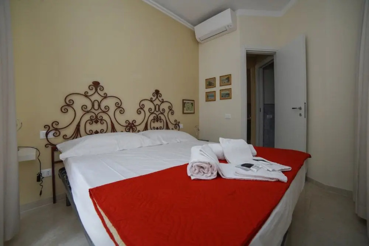 Sant' Agostino House