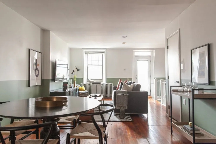 Domio Rittenhouse Square Charming 3BR Duplex + Deck