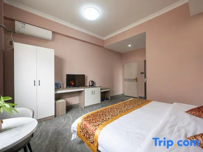 Standard Double room with city view