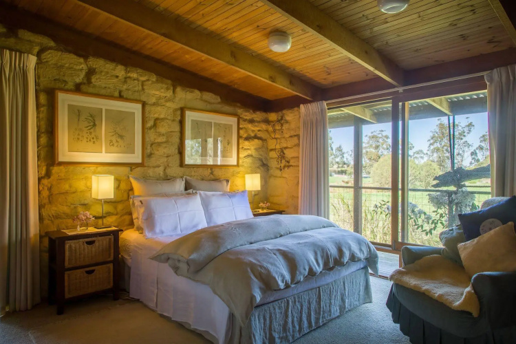 The Burrow At Wombat Bend