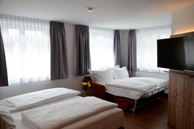 Standard Quadruple room