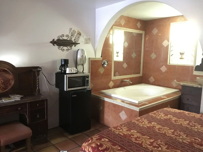 Chantico Inn